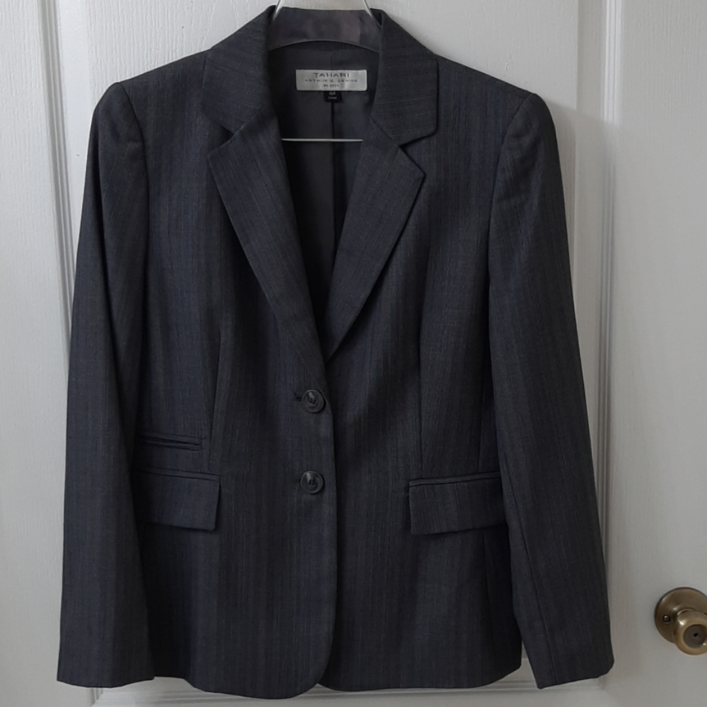 Tahari | 2 PC Pant Suit
